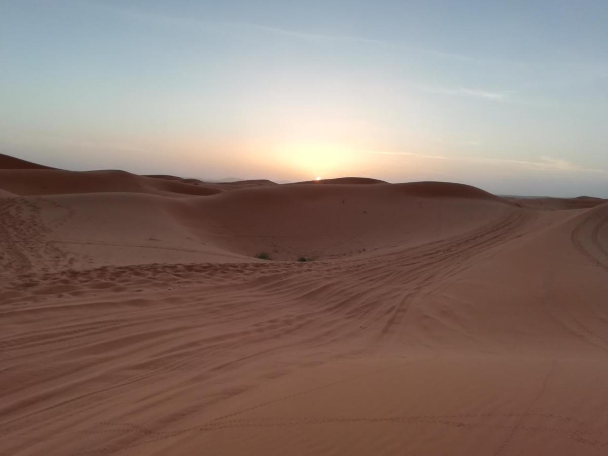 Hotel Asama Luxury Camp à Merzouga Extérieur photo