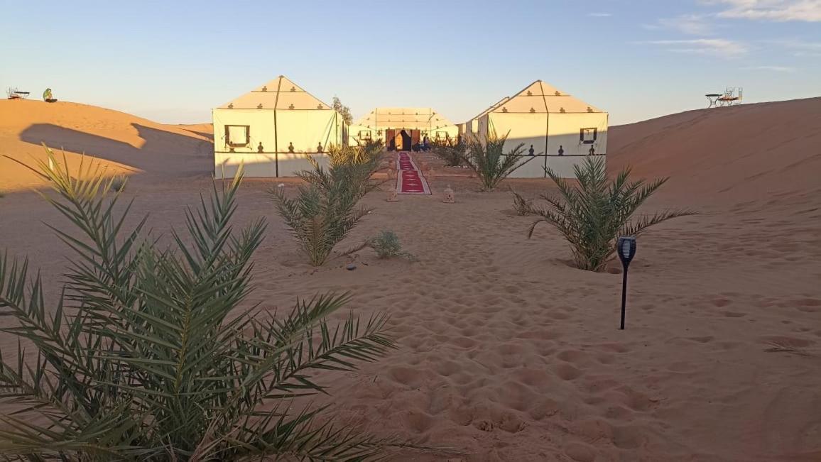 Hotel Asama Luxury Camp à Merzouga Extérieur photo